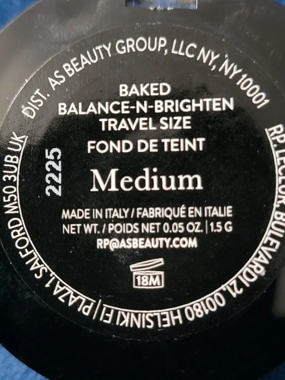Laura Geller Baked Balance-n-Brighten Foundation Medium Color Correcting Travel - Picture 5 of 9